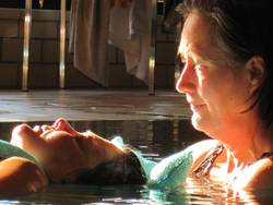 Free Float Water Healing - Über den Hydro-Therapeuten und Delphin-Trainer Kfir aus Israel